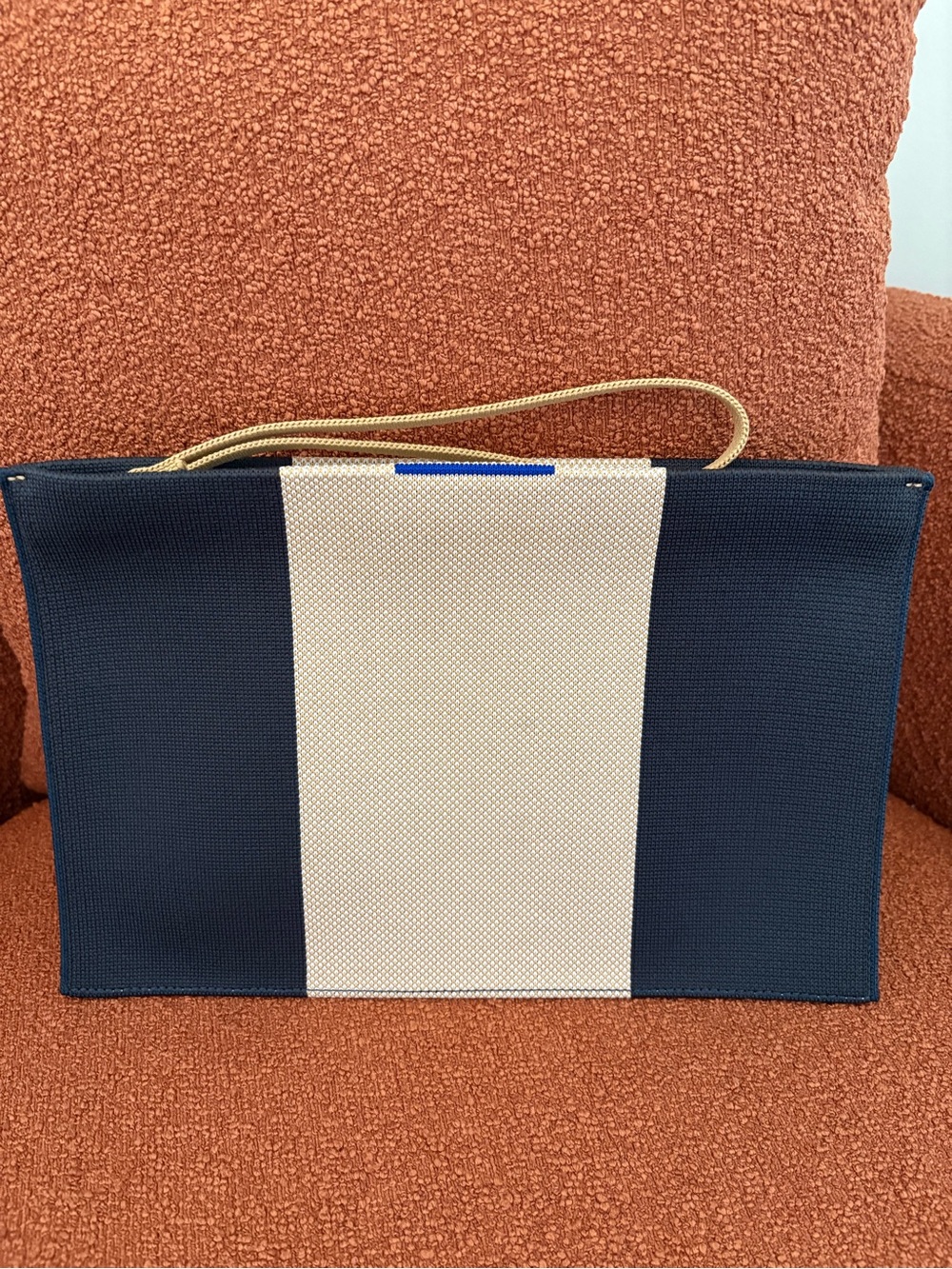 Rothys The Essential Pouch - Picture 3 of 3